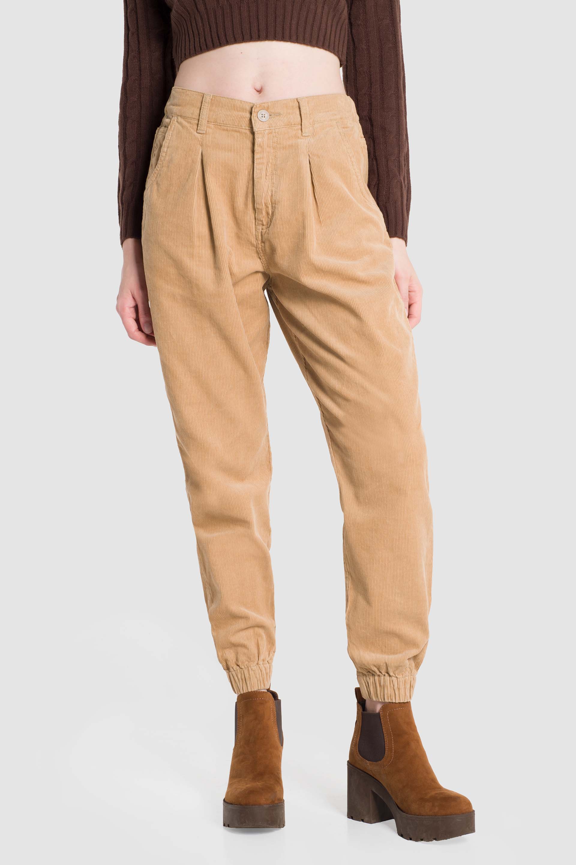 Pantalón Outfit Jogging Beige Outfits Pantalon Pana Camel Mujer