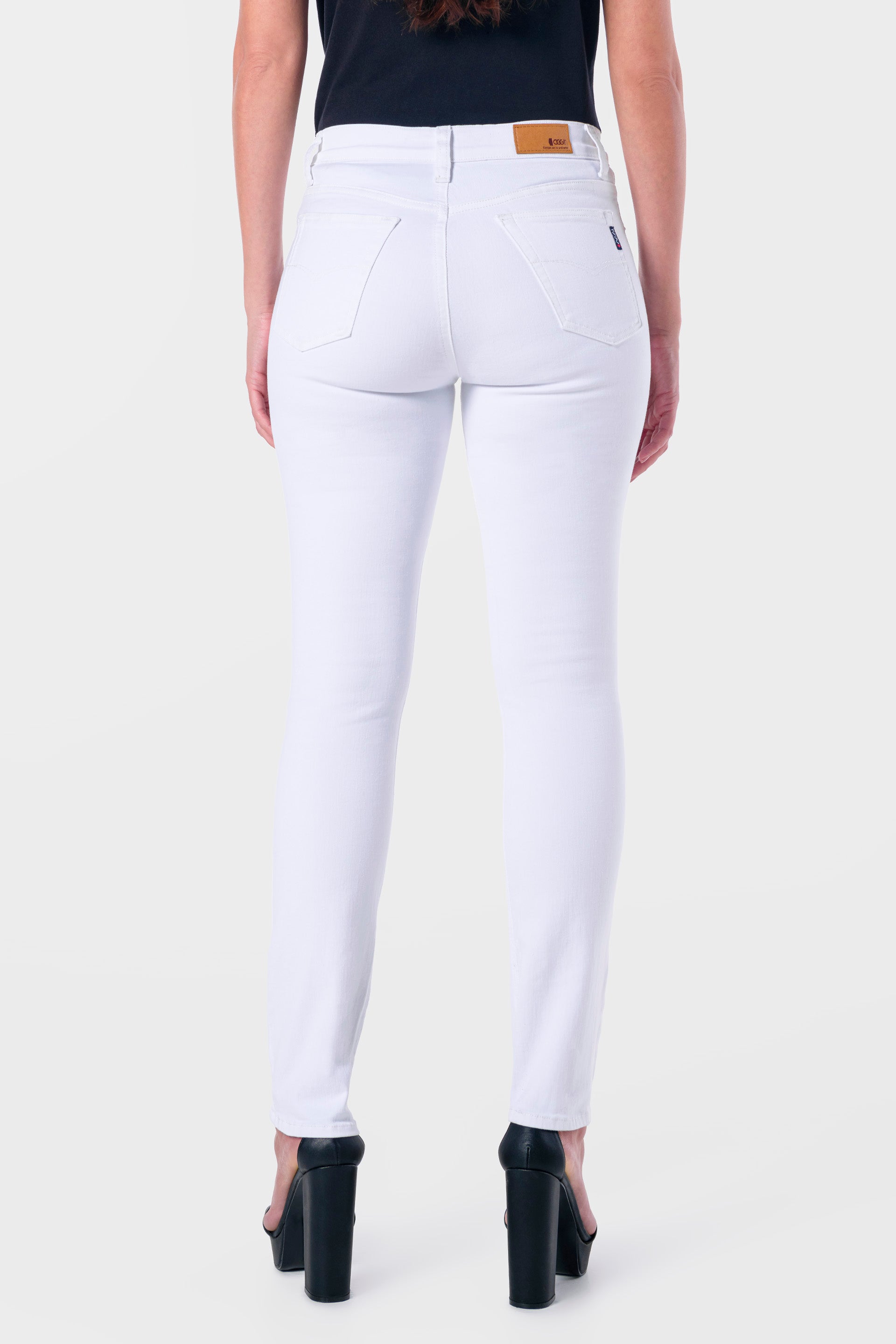 Jeans Slim Blanco para Mujer Perfectos para Cualquier Ocasión