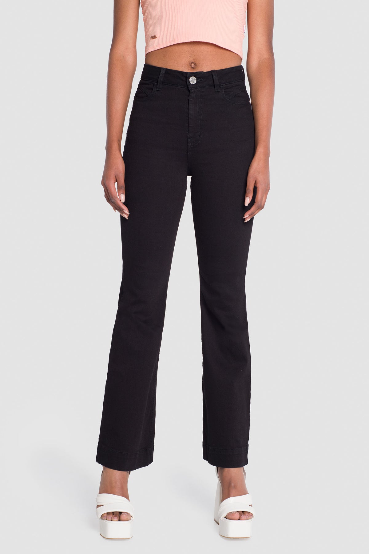 Jeans Acampanados para Mujer | Look Femenino Perfecto - Oggi Jeans